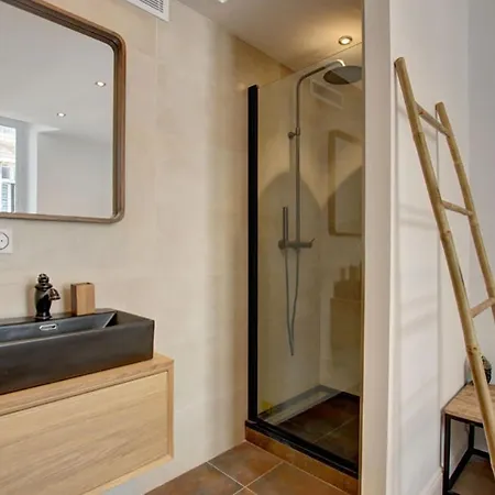 Jej1-two Bedrooms Center *